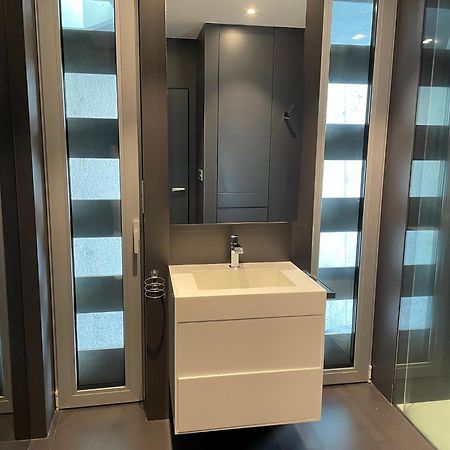 Tres Prismas Exclusive Villa Саррия Екстериор снимка