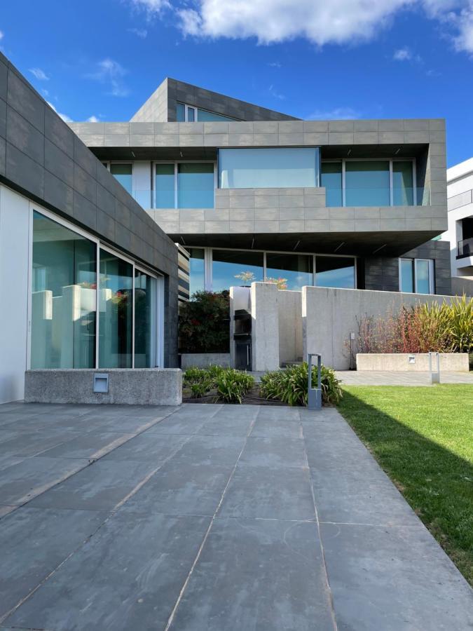 Tres Prismas Exclusive Villa Саррия Екстериор снимка