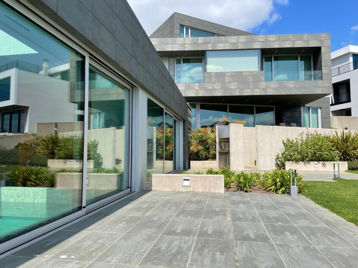 Tres Prismas Exclusive Villa Саррия Екстериор снимка
