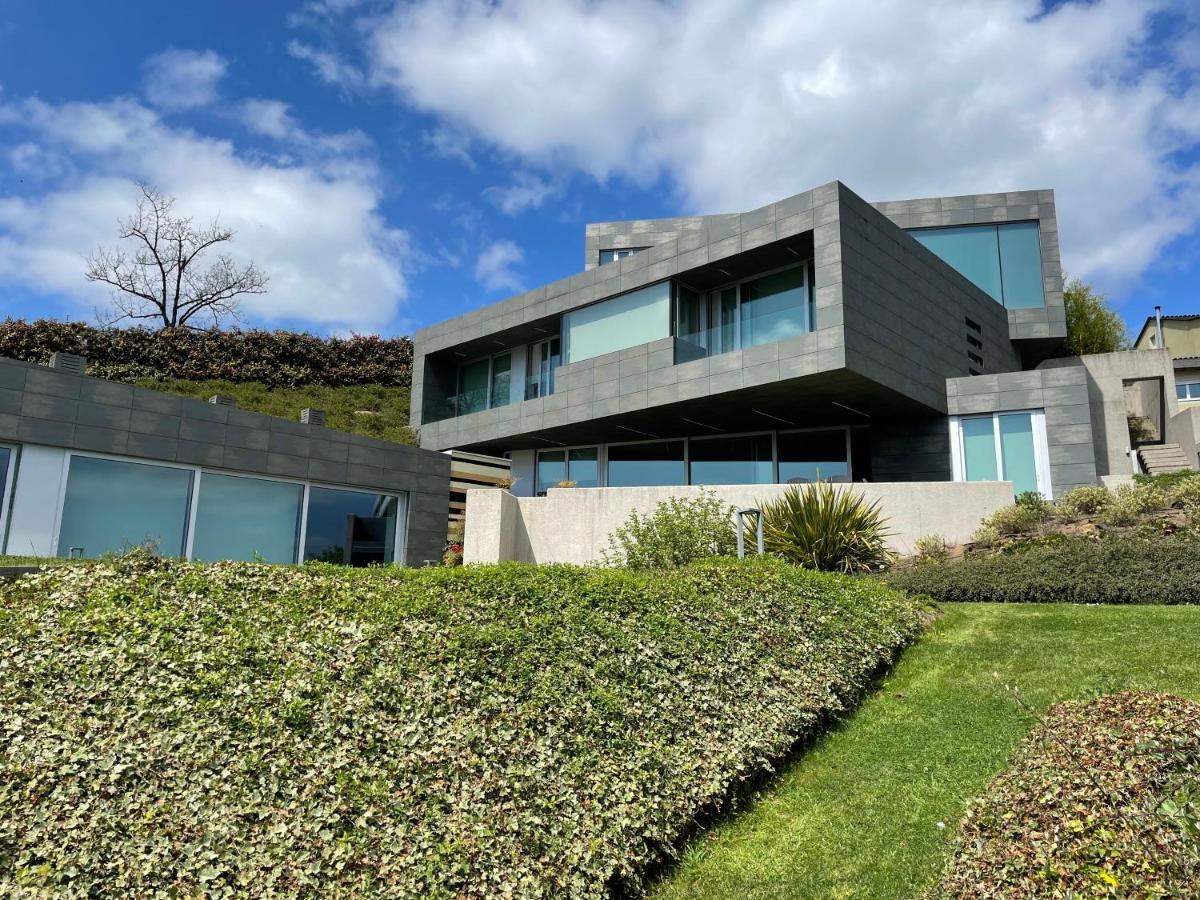 Tres Prismas Exclusive Villa Саррия Екстериор снимка