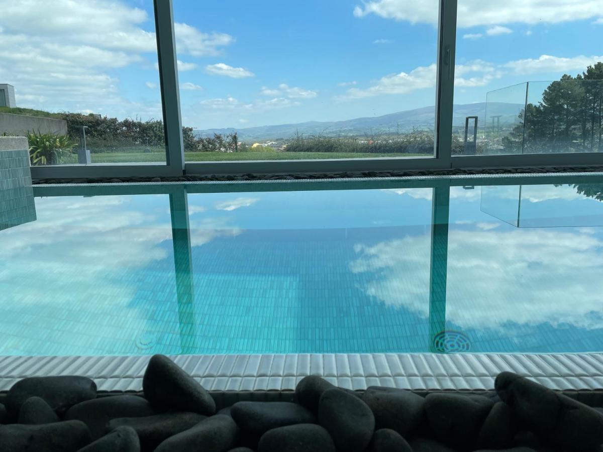 Tres Prismas Exclusive Villa Саррия Екстериор снимка