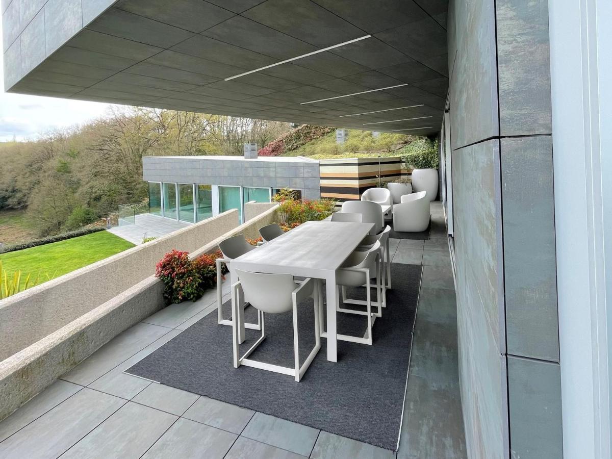 Tres Prismas Exclusive Villa Саррия Екстериор снимка