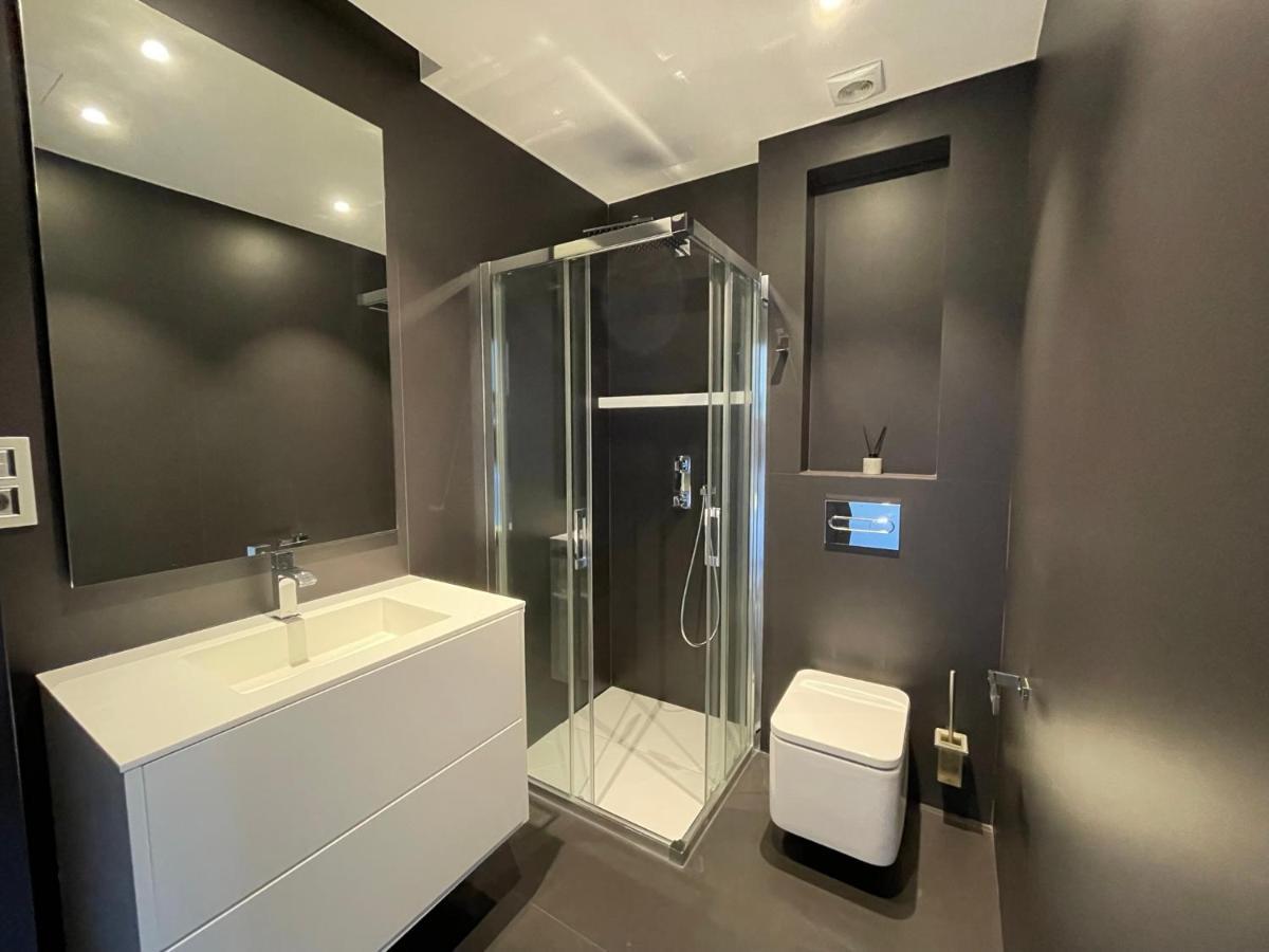 Tres Prismas Exclusive Villa Саррия Екстериор снимка