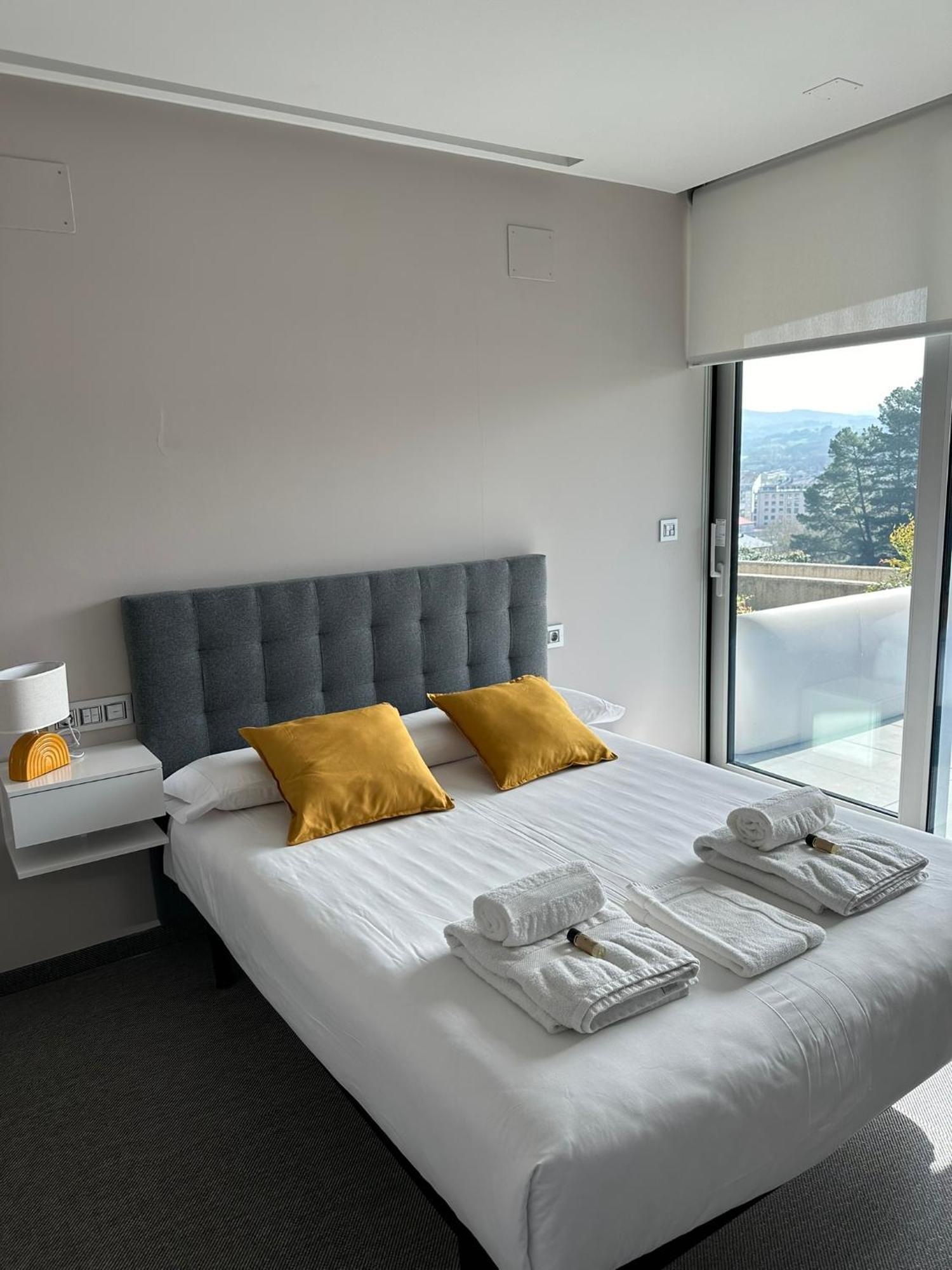 Tres Prismas Exclusive Villa Саррия Екстериор снимка